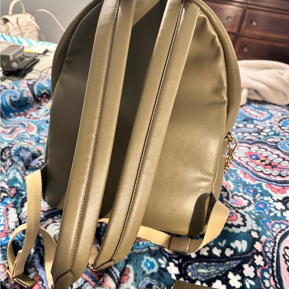 MK Backback Purse with matching wallet and wristlet! - Picture 2 of 2